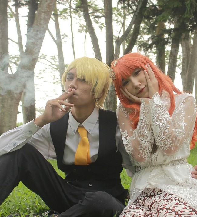 Bagi kamu yang tertarik dengan cosplay anime, Isabel menyebutkan hobi kamu bisa menjadi peluang usaha dan mendapatkan cuan. Hobi kamu tidak selalu membuang uang dan waktu, aku tidak pernah seumur hidup mendapatkan penghargaan piala atau sertifikat di sekolah dan bidang lainnya, tapi aku dapat penghargaan piala, sertifikat, uang, dan gelar MC di dunia percosplay an. Jika kamu yakin dan nyaman dengan hobi mu saat ini kembangkan lah, pungkasnya. Foto: Dok. Instagram @scarlet_ghost_.