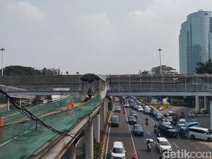 Warga Harap Renovasi Halte TransJ Denpasar dan Semanggi Segera Selesai
