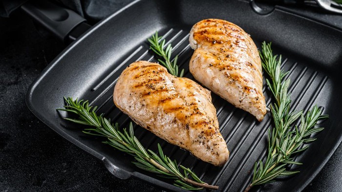 Duh! Studi Temukan Makan Ayam dalam Jumlah Segini Bisa Picu Kanker dan Mati Muda