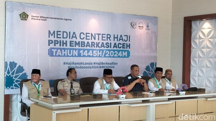 Jemaah haji kelompok terbang (Kloter) pertama akan masuk Asrama Haji Embarkasi Aceh mulai nanti sore. (Agus Setyadi/detikSumut)