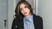 Jessica Iskandar, aktris cantik yang juga presenter ini diketahui sedang hamil anak-3. Momen itu banyak dibagikan melalui akun Instagram miliknya @inijedar. Foto: Instagram @inijedar