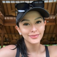 Tak hanya Boris Bokir, Jessica juga rupanya sudah pernah menikah sebelumnya. Ia sempat menikah dengan kakak Nia Ramadhani, Judistira Hermawan. Namun sayang pernikahan Jessica dan kakak Nia Ramadhani itu berakhir cerai. Keduanya bercerai pada tahun 2019. Foto: Instagram/@jessicajuliantiano