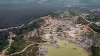 Pemerintah setempat menyediakan lahan parkir seluas 2,8 hektare yang dapat menampung 800 truk untuk mendukung penerapan jam operasional truk tambang pukul 22.00-05.00 WIB.
