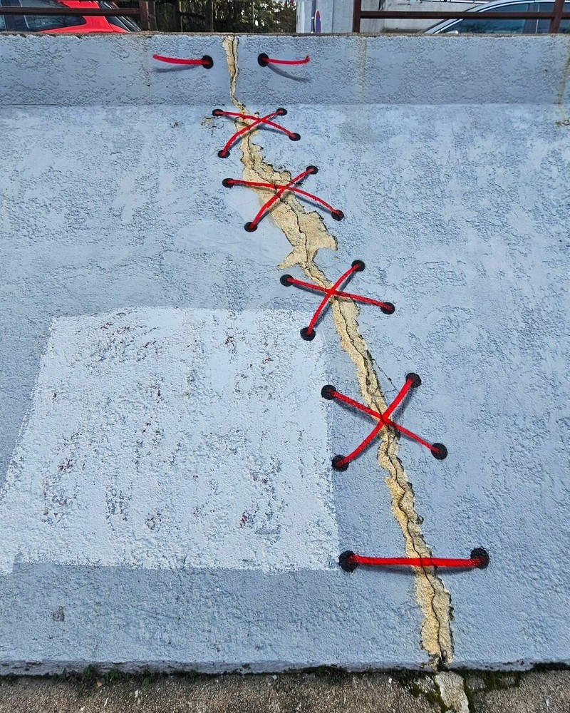 karya seni jalanan by oakoak_street_art