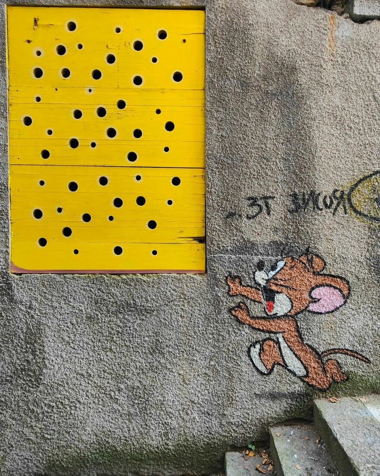 karya seni jalanan by oakoak_street_art