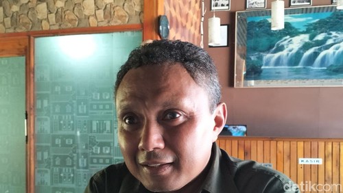 Kepala Staf Korem 161/Wira Sakti Kolonel Cpl. Simon Petrus Kamlasi saat ditemui di Labuan Bajo (Ambrosius Ardin)