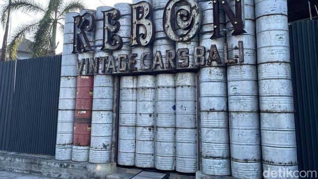 Kebon Vintage Cars Bali di Denpasar, Bali