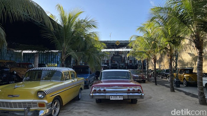 Kebon Vintage Cars Bali di Denpasar, Bali