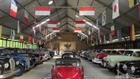 Beberapa mobil yang dapat traveler temukan di sini seperti, Dodge Brothers Spesial Series 116 Four Door tahun 1924, Austin A90 Atlantic tahun 1949-1952, Packard 200 8 cyline tahun 1951, Cadillac Fleetwood 75 Limousine tahun 1953, serta Volvo 960 Limousine tahun 1991.  