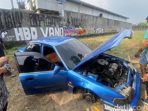 Kondisi mobil yang dipreteli di Ring Road Barat, Sleman, Selasa (28/5/2024).