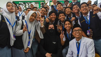 Alan Walker Bikin Heboh Siswa SMA di Medan