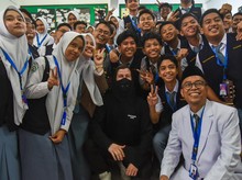 Alan Walker Bikin Heboh Siswa SMA di Medan