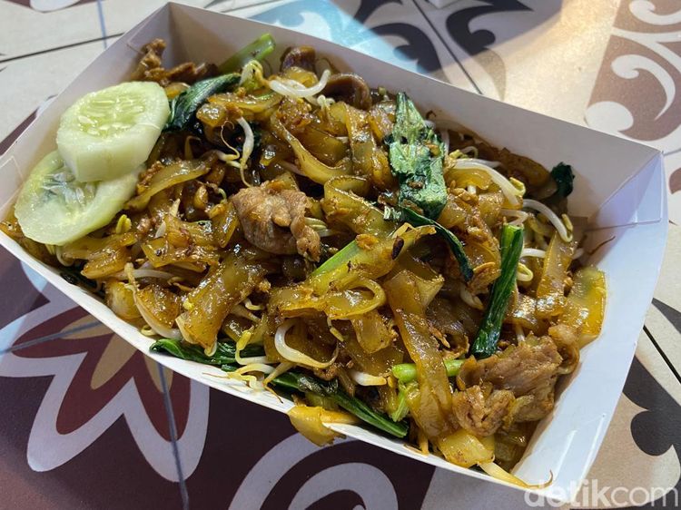 Kwetiau Goreng Sapi ala Pontianak Bisa Cicip di Sini!