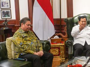 Prabowo Minta Permudah Izin Usaha Sektor Padat Karya