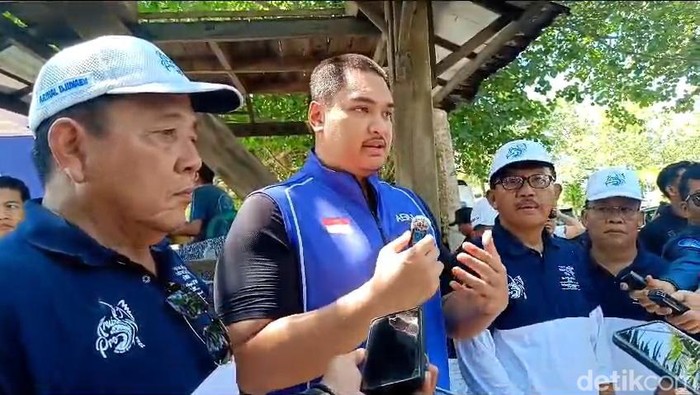 Menpora Dito Ariotedjo dalam pembukaan WSL Krui Pro 2024