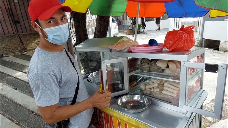 Murah dan Enak! Ini 5 Pempek Kaki Lima di Jakarta yang Gurih Mantap