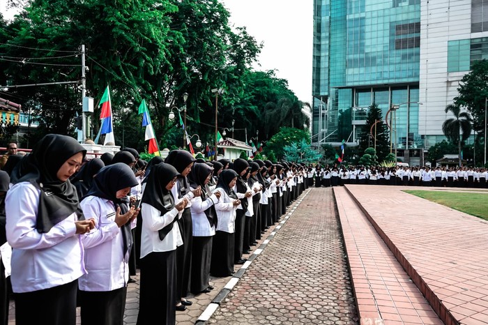 Pelantikan PPPK Pemkot Medan di Halaman Kantor Wali Kota Medan (Dok. Pemkot Medan)