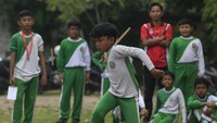 Pemerintah DIY menetapkan 25 karya budaya sebagai Warisan Budaya Takbenda salah satunya permainan tradisional Benthik.