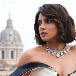 8 Artis India Paling Cantik