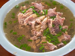 Resep Sup Daging Berkuah Hangat yang Cocok Disantap Saat Hujan