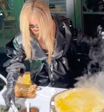 Gegara Dimasak Rihanna, Resep Pancake Berusia 2000 Tahun Ini Kembali Populer