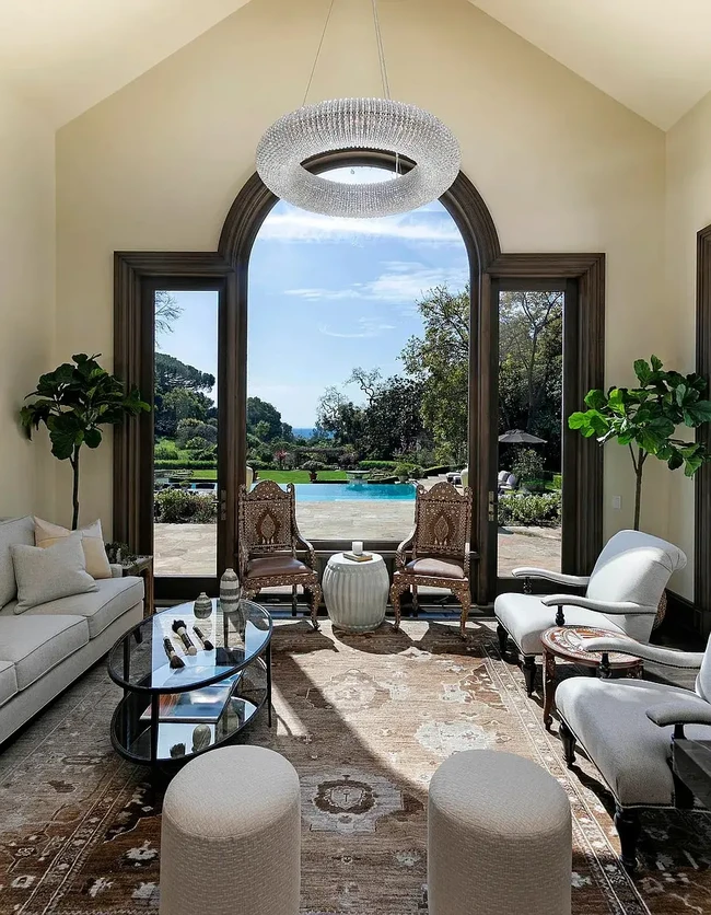 Seperti dikutip NY Daily News, tim Carl Westcott berusaha membatalkan kesepakatan penjualan rumah dengan alasan bahwa ia mengalami ketidakmampuan mental karena penyakit dan konsumsi obat penghilang rasa sakit setelah operasi punggung. Foto: Dok. Village Properties