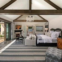 Kini Katy Perry dan Orlando Bloom serta putri mereka, Daisy Dove Bloom, bisa menikmati rumah dengan pemandangan Samudera Pasifik ini. Rumah mewah ini luasnya 10.117 m2 dan memiliki 9 kamar tidur serta 11 kamar mandi. Foto: Dok. Village Properties