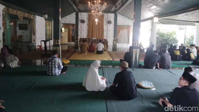 Suasana di rumah duka Keraton Kasepuhan