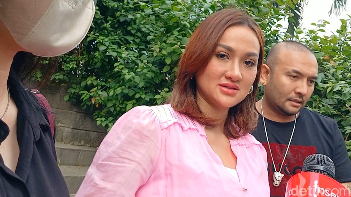 Tengku Dewi Putri Tengku Dewi Putri
