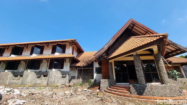 Wali Kota Surabaya Ei Cahyadi sidak TRS dan THR.