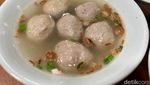 Warung Bakso Paling Legendaris di Tangerang Sudah Berjualan Sejak 1967
