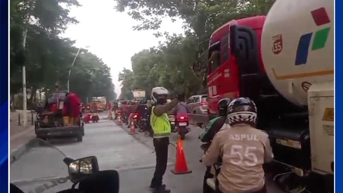 Ada Perbaikan Jalan, Lalin di Plumpang arah Cempaka Putih Jakut Macet