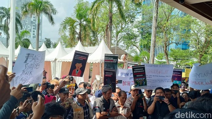 Aksi damai jurnalis Sumsel tolak RUU Penyiaran.