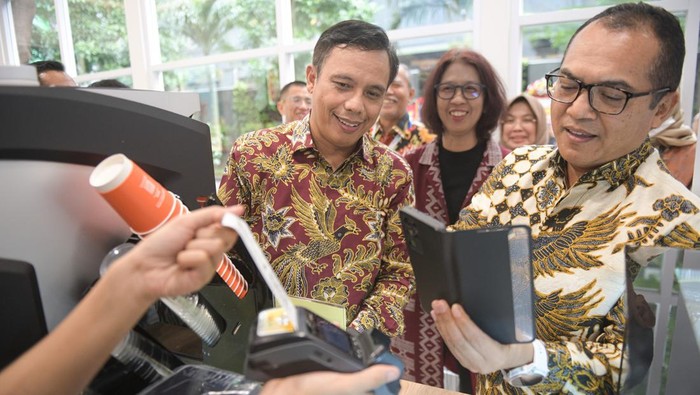 Ada yang berbeda di gedung perkantoran Bank BTN kali ini. Coworking area hadir memanjakan bagi seluruh BTNers guna mendukung produktivitas.