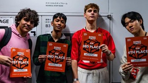 Beatboxer pertama asal Indonesia yang tampil dan lolos ke kompetisi itu sukses mengalahkan 8 peserta beatboxer lainnya dari seluruh dunia. 