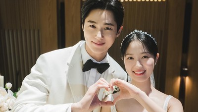 7 Foto Kim Hye Yoon & Byeon Woo Seok Menikah, Tampil Serasi Jadi Pengantin
