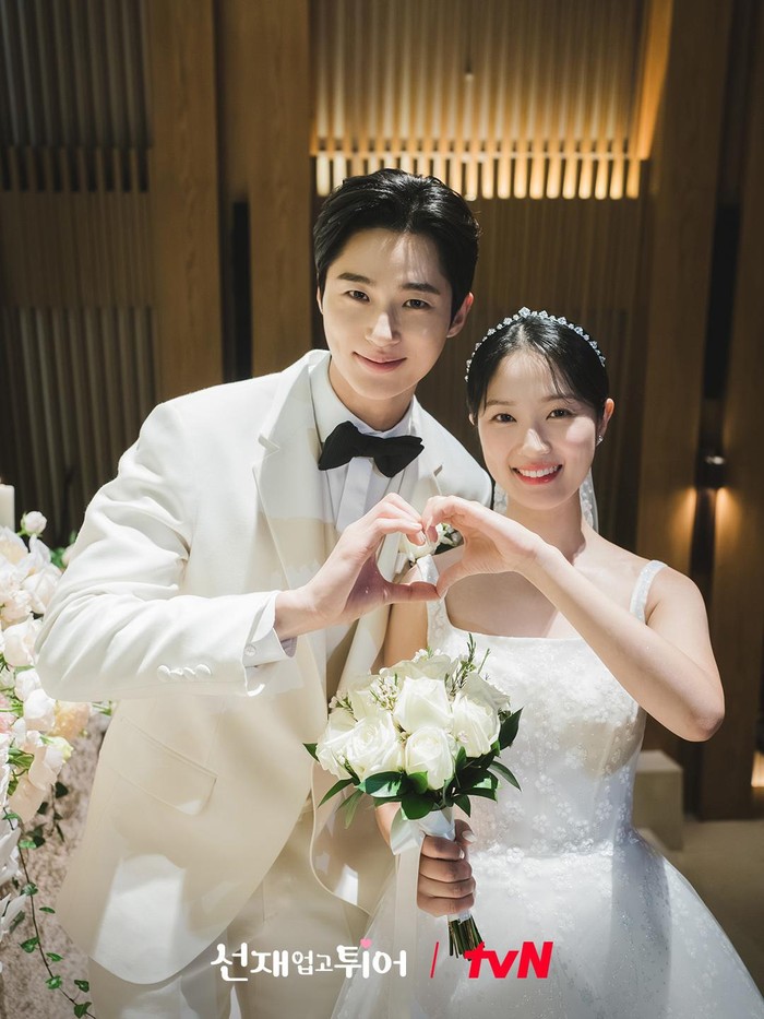 Byeon Woo Seok dan Kim Hye Yoon menikah di drama Korea Lovely Runner Byeon Woo Seok dan Kim Hye Yoon menikah di drama Korea Lovely Runner