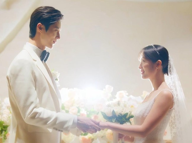 Byeon Woo Seok dan Kim Hye Yoon menikah di drama Korea Lovely Runner Byeon Woo Seok dan Kim Hye Yoon menikah di drama Korea Lovely Runner