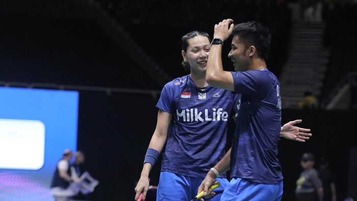 Pasangan ganda campuran Indonesia Dejan Ferdinansyah/Gloria Emanuelle Widjaja di Singapore Open 2024