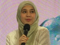 Dhini Aminarti Tunjukkan Pentingnya Girls Power