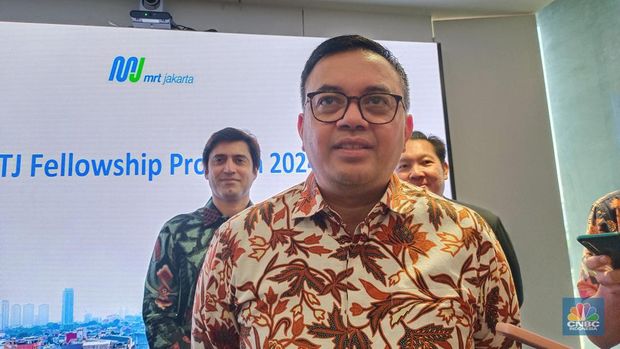 Direktur Pengembangan Bisnis MRT Jakarta Farchad Mahfud dalam Media Briefing MRTJ Fellowship Project 2024 di Jakarta, Rabu (29/5/2024). (CNBC Indonesia/Martyasari Rizky)