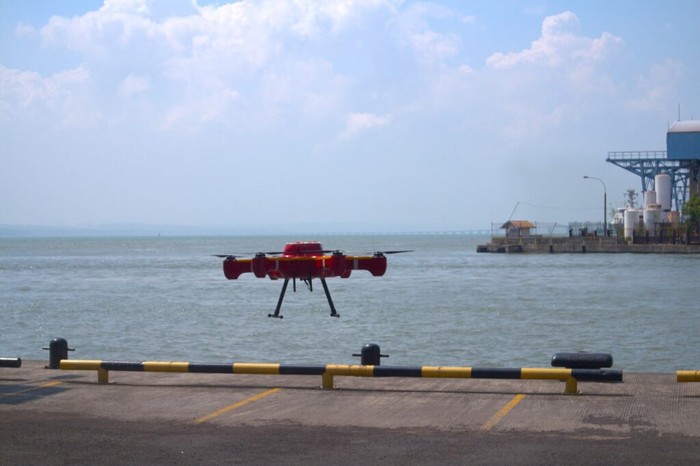 Drone Sniffing saat akan uji coba di Pelabuhan Tanjung Perak, Surabaya