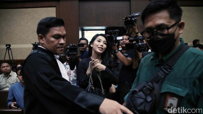 Biduan Nayunda Nabila Nizrinah menghadiri sidang kasus korupsi eks Mentan Syahrul Yasin Limpo (SYL). Ia akan menjadi saksi dalam sidang ini.
