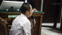 Keempat korban adalah VA (6), SP (4), AR (3), dan AS (1). Panca menjejerkan keempat korban di atas tempat tidur.