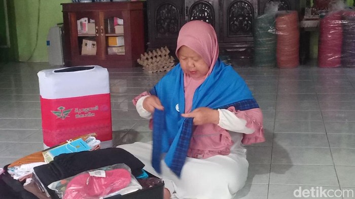 Hartini penjual gado-gado yang berangkat haji