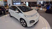 Beberapa merk otomotif kenamaan juga hadir dalam IIMS 2024 Surabaya.