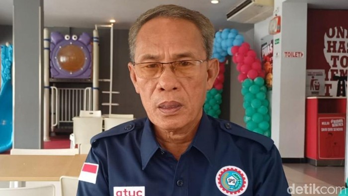 Ketua Konfederasi Serikat Pekerja Seluruh Indonesia (KSPSI) Provinsi Sumsel Abdullah Anang