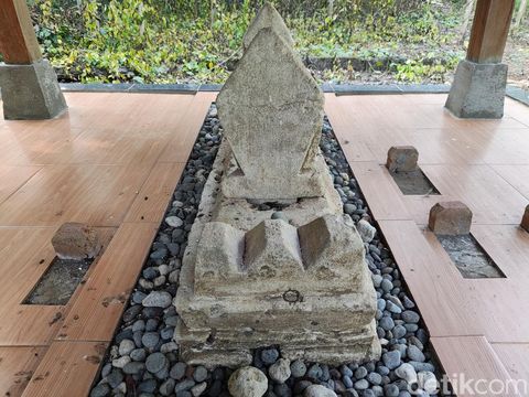 Makam Ki Wonokesonggo yang terletak di belakang Balai Padukuhan Kedungwanglu, Kapanewon Playen, Kabupaten Gunungkidul, dipotret Rabu (29/5/2024).