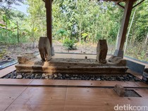 Cerita Mistis Warga soal Makam Ki Wonokesonggo, Gubuk Tetiba Roboh Masuk Sungai