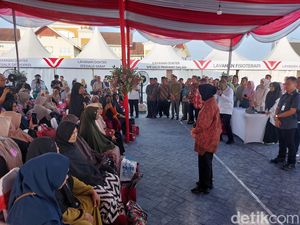 Risma Hadiri Peringatan Hari Lanjut Usia di Aceh, Beri Semangat ke Lansia